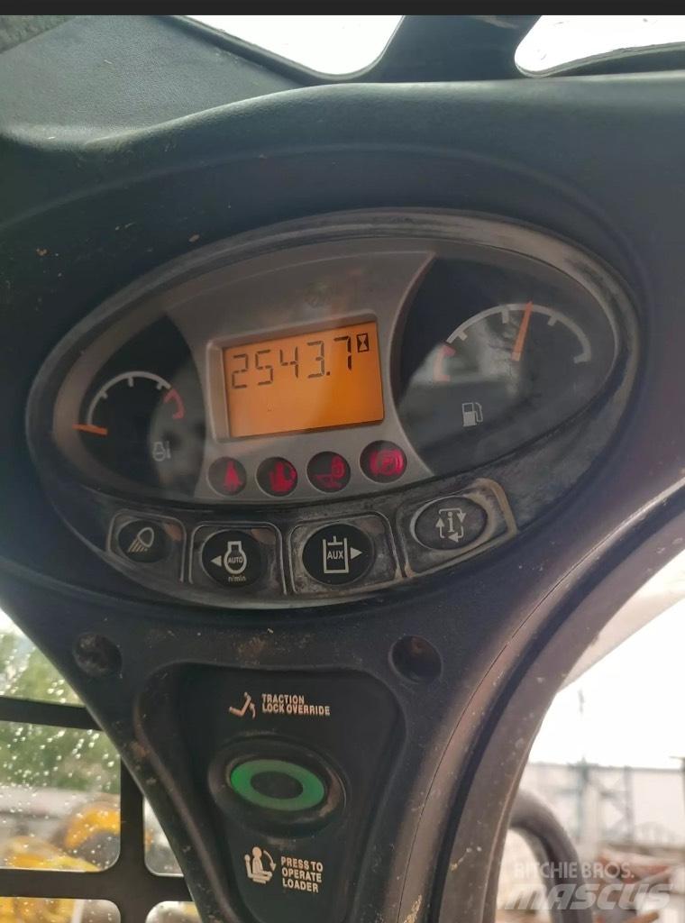 Bobcat S 530 滑移轉向裝載機