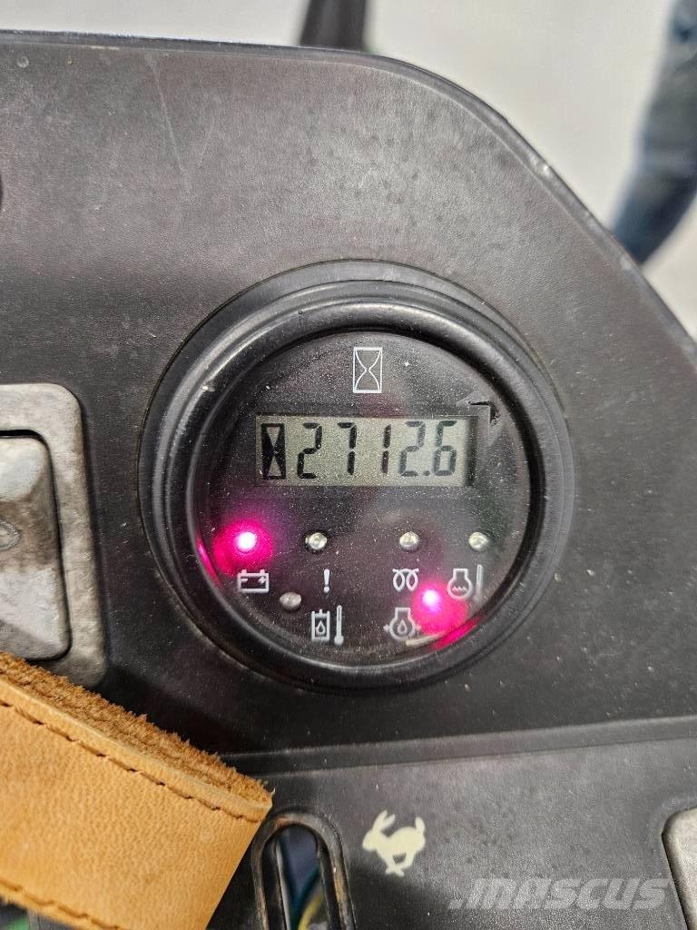 John Deere 8800 騎乘式割草機