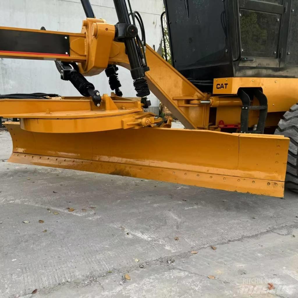 CAT 140 H 平土機