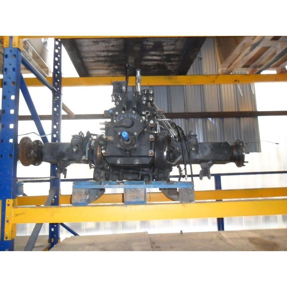 New Holland TS100A 傳動裝置