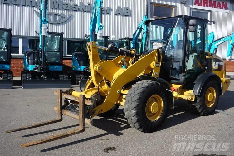 CAT 906M *Uthyres* 輪胎式裝載機