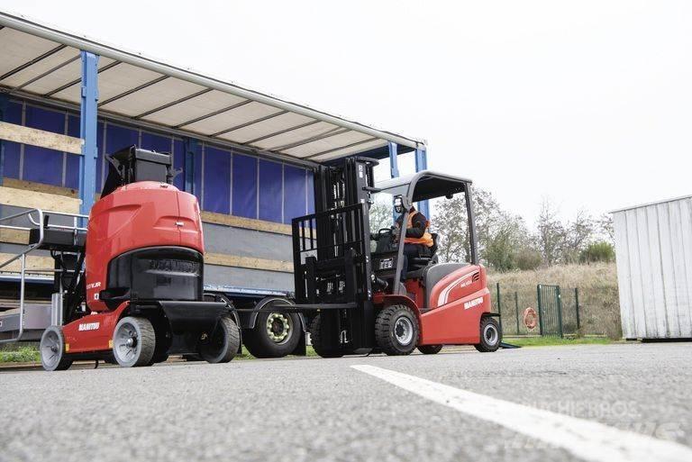 Manitou 100 VJR 伸縮臂操作車