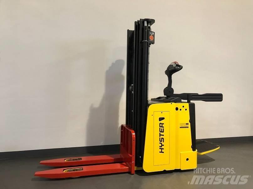 Hyster S1.5S ADV+ 行走控制式堆積機