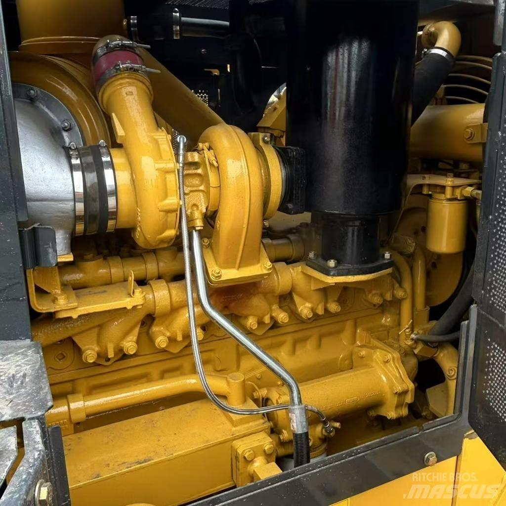 Shantui SD 22 履帶推土機