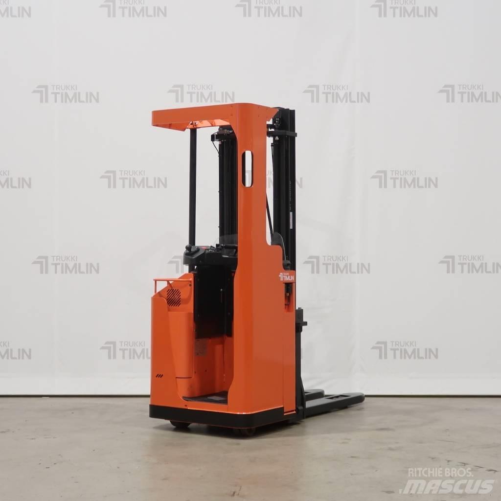 Toyota SSE135 自走式堆積機