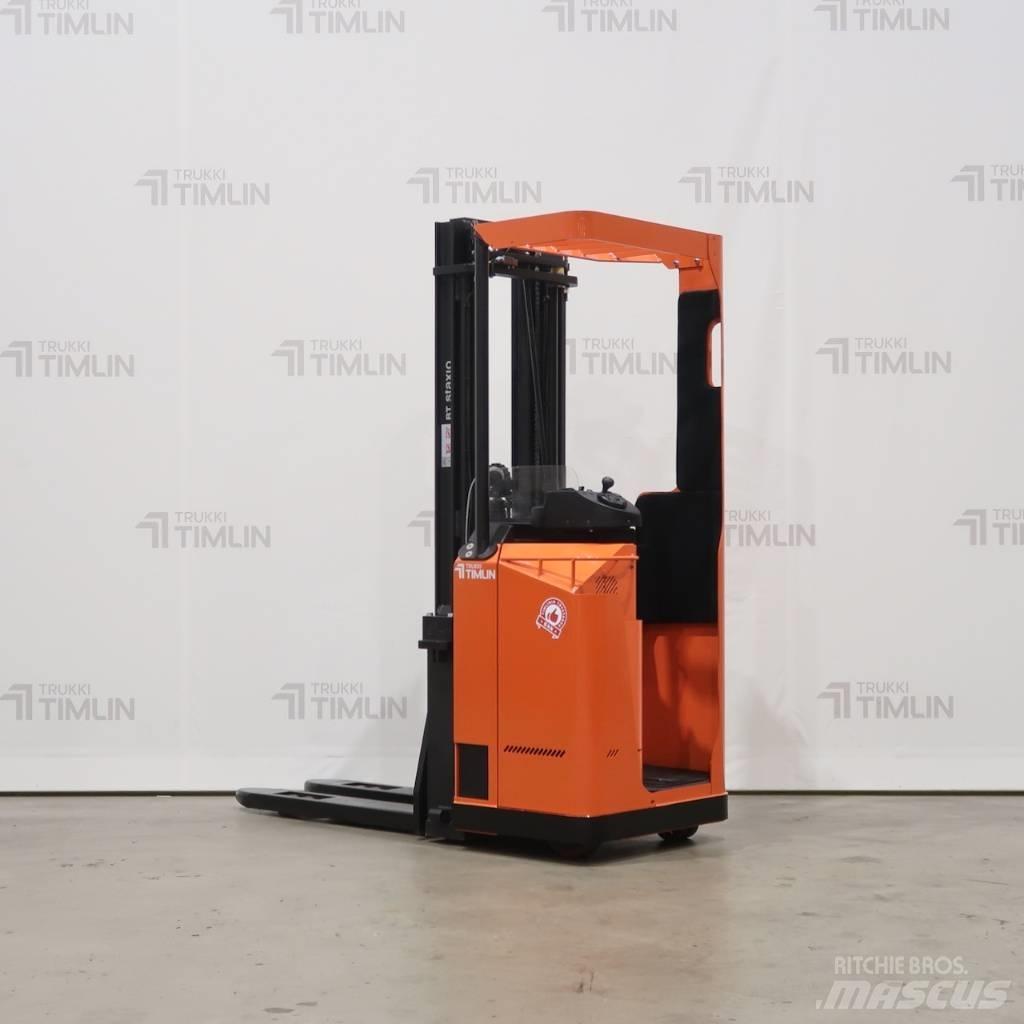 Toyota SSE135 自走式堆積機