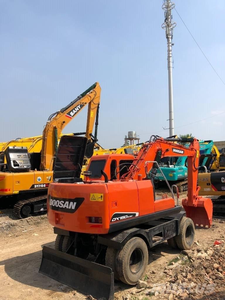 Doosan DX150W 旋轉式挖土機/掘鑿機/挖掘機