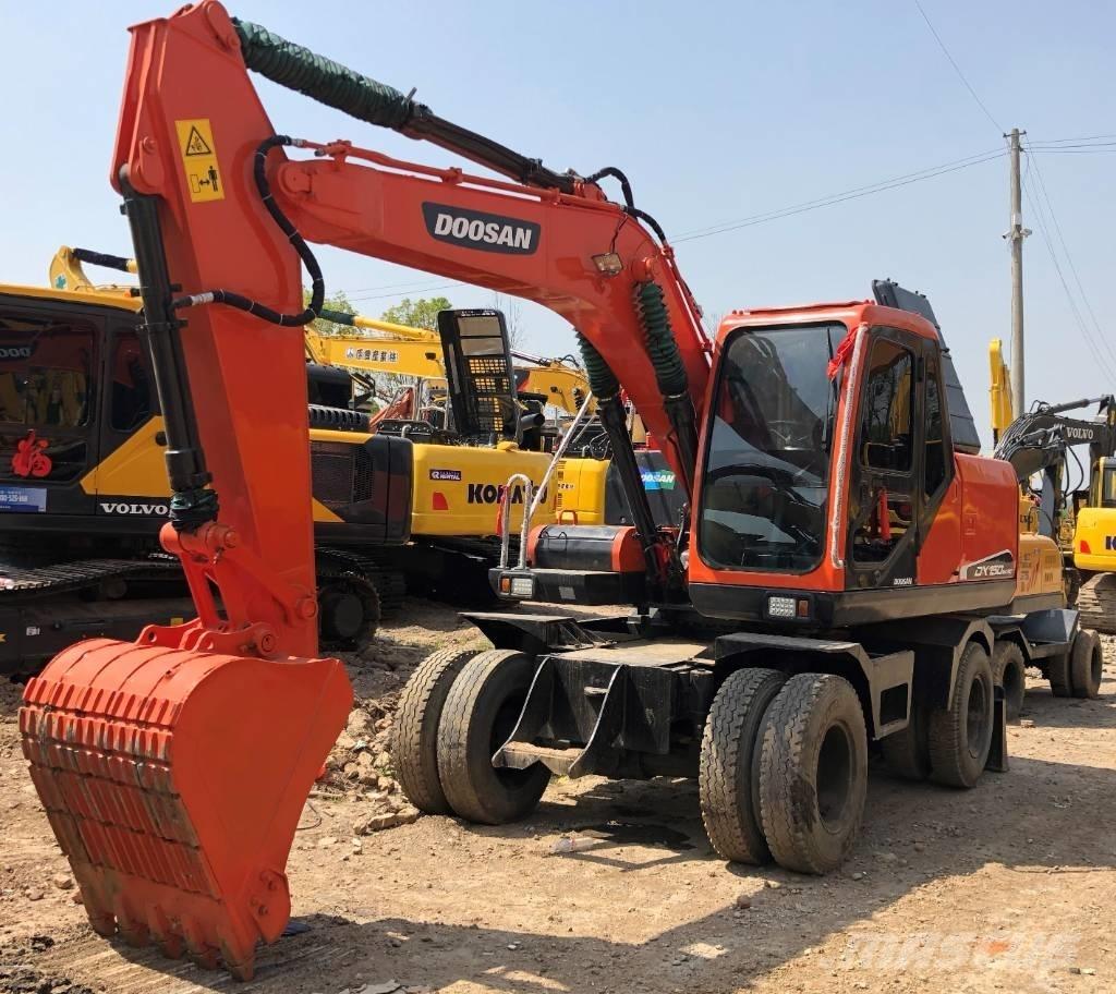 Doosan DX150W 旋轉式挖土機/掘鑿機/挖掘機