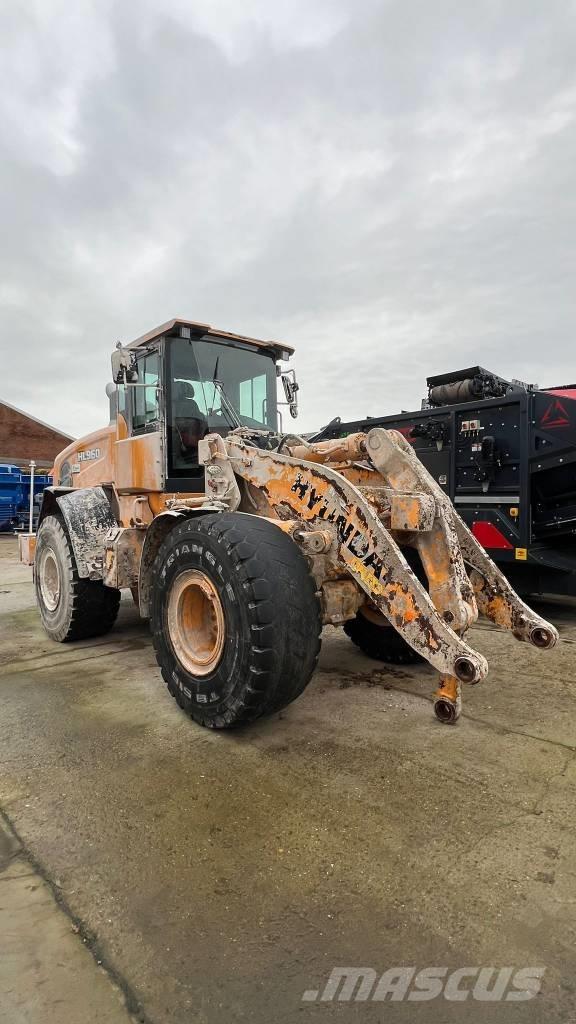 Hyundai HL 960 輪胎式裝載機