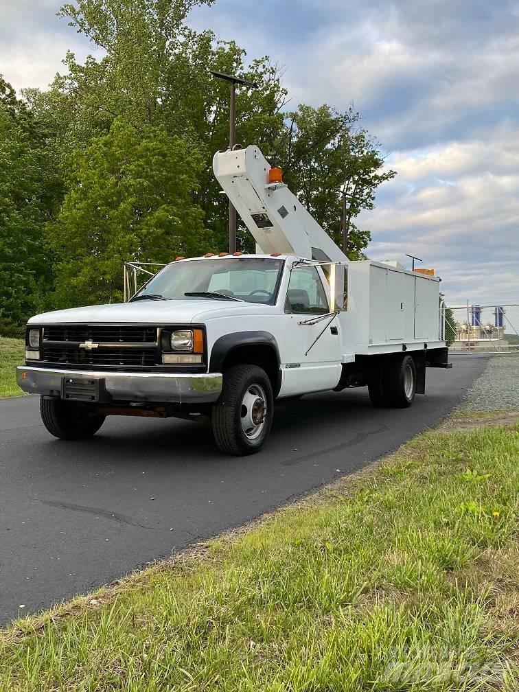 Chevrolet K3500 皮卡.傳統半斗卡車/側卸板