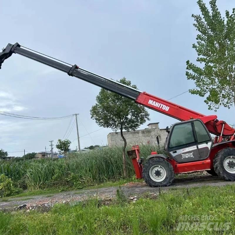 Manitou 1740 伸縮臂操作車