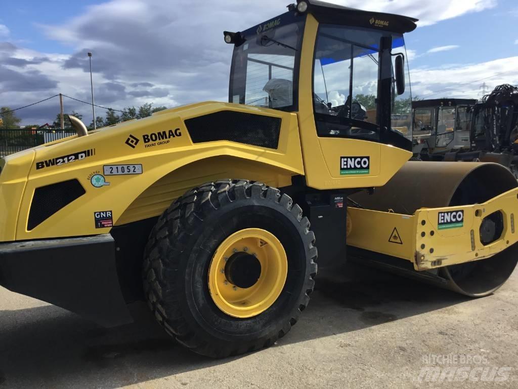 Bomag BW212D5 土壤壓實機