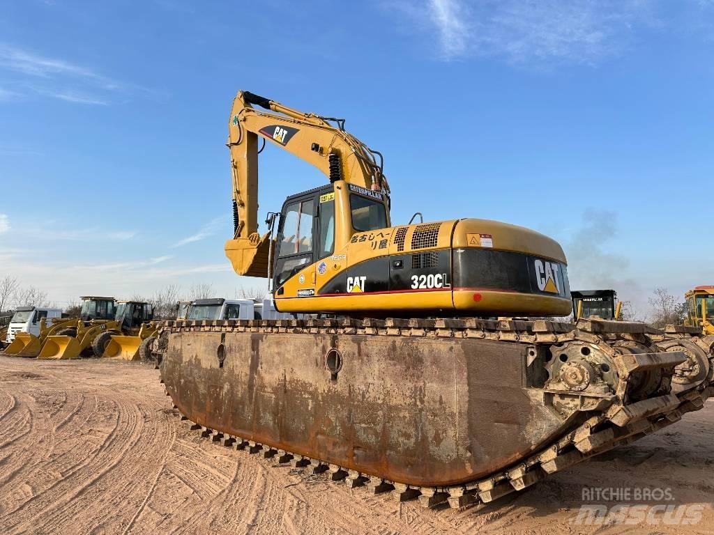 CAT 320 C L 水陸兩用挖掘機