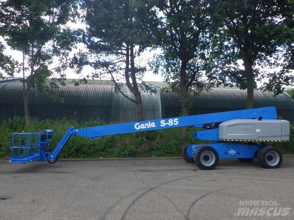 Genie S85 伸縮臂高空作業車