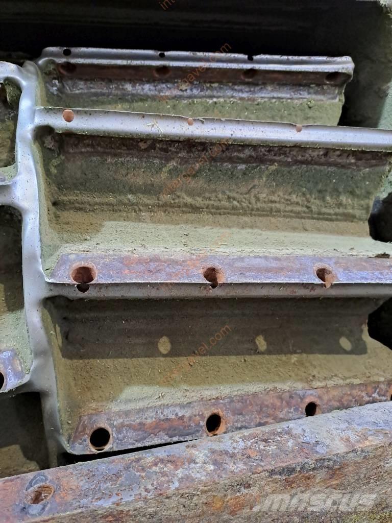 CLAAS Jaguar 850 自走式飼料採集機