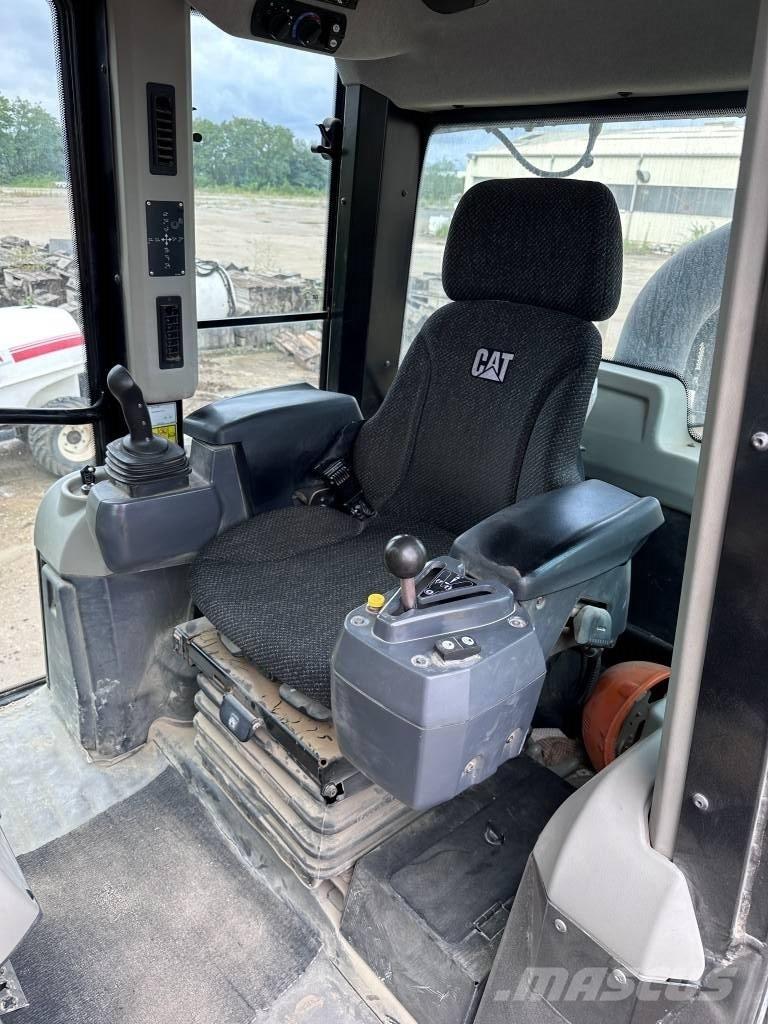 CAT 963K 推土機