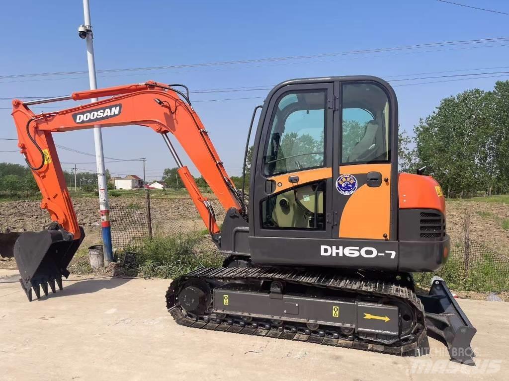 Doosan DH 60-7 小型挖土機/掘鑿機<7t(小型挖掘機)