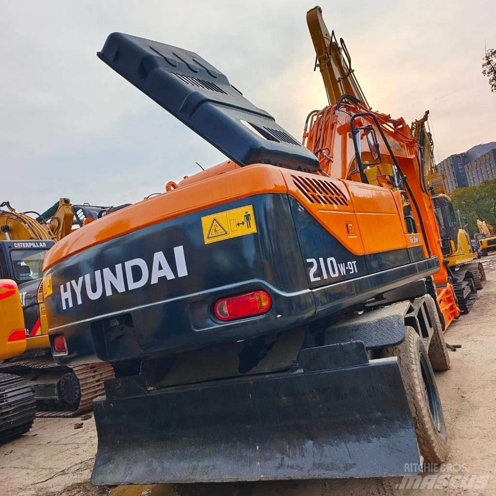 Hyundai 210W-9 旋轉式挖土機/掘鑿機/挖掘機