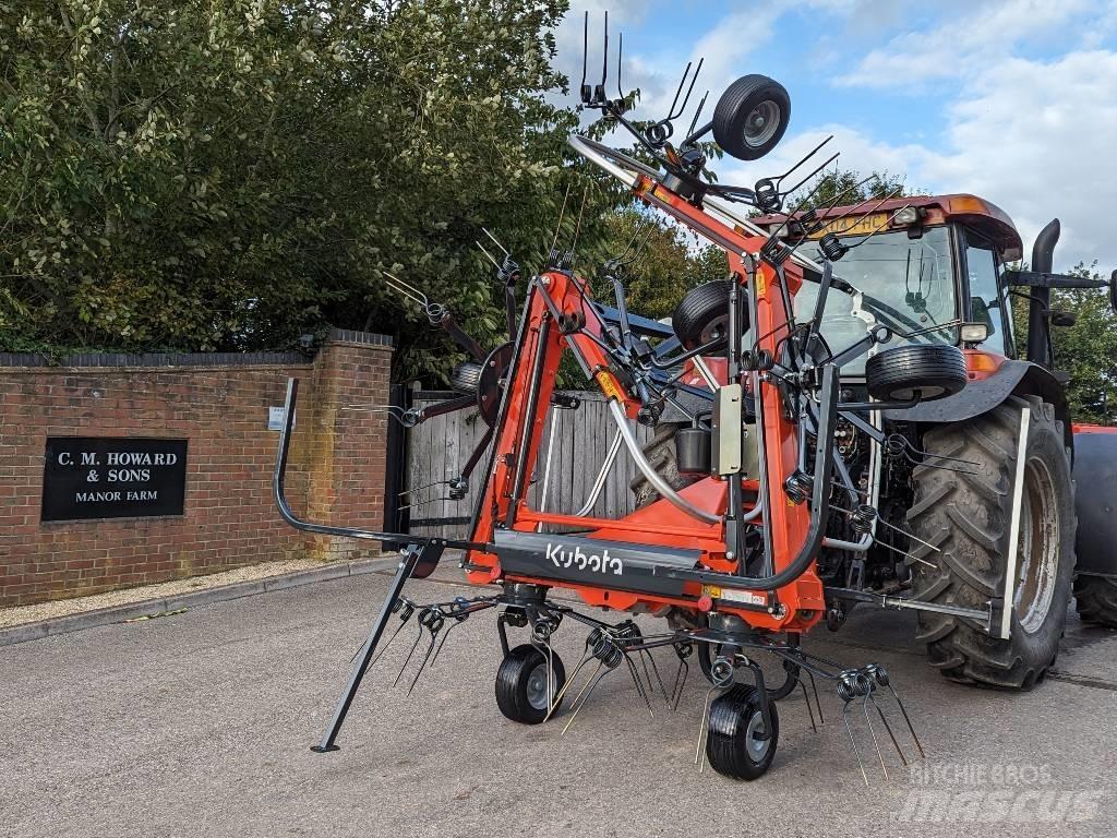 Kubota TE6576 耙與翻草機