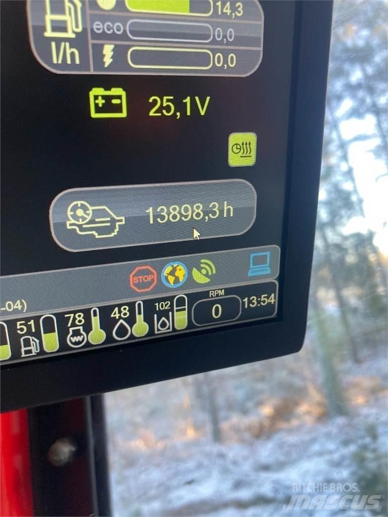 Komatsu 895 集運機