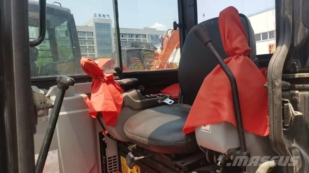 CAT 305 C CR 小型挖土機/掘鑿機<7t(小型挖掘機)