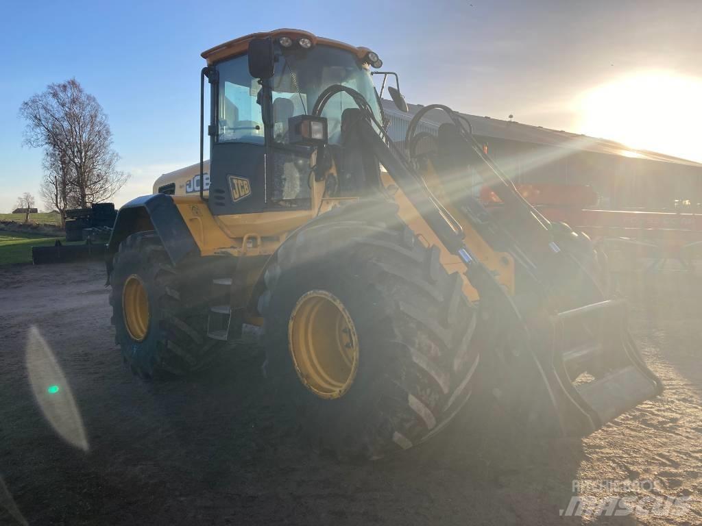 JCB 426E AGRI 輪胎式裝載機