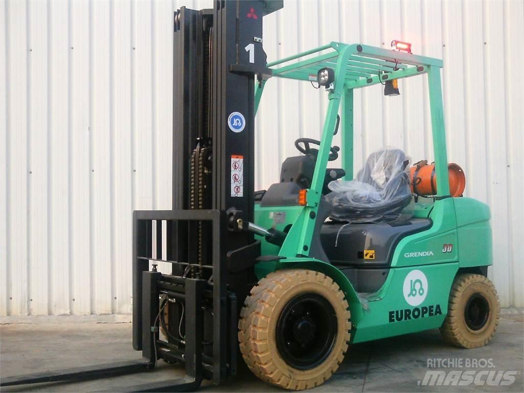 Mitsubishi FG30NTD 液化石油氣LPG卡車