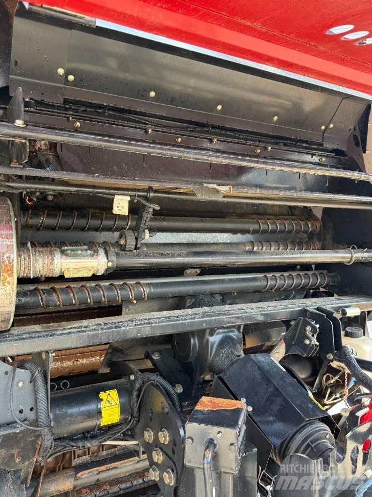 Case IH RB465 Press 圓型牧草打包機