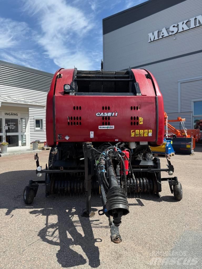 Case IH RB465 Press 圓型牧草打包機