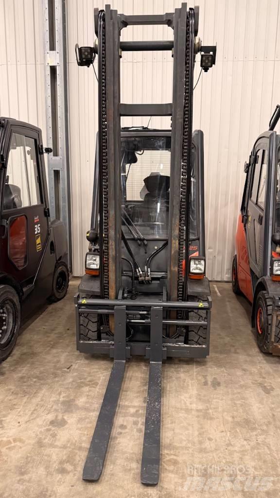 Linde H25D-02 柴油卡車