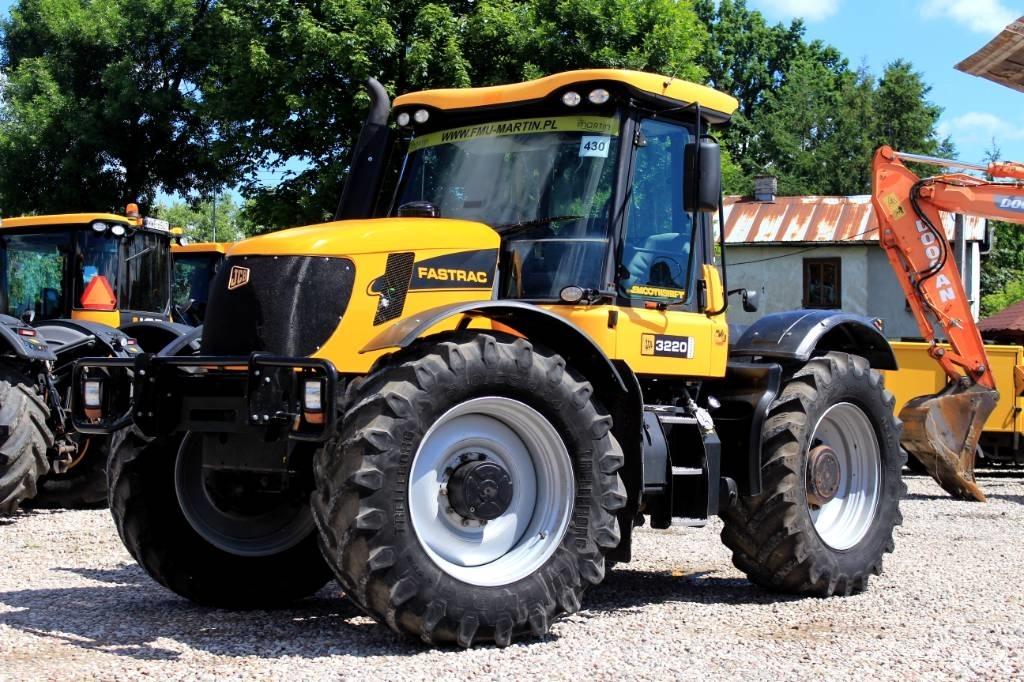 JCB Fastrac 3220-65 曳引機