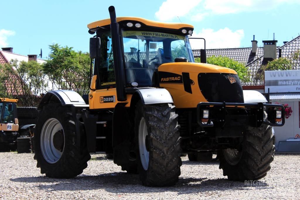 JCB Fastrac 3220-65 曳引機