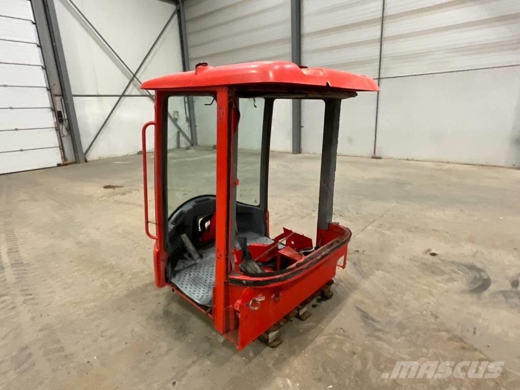 Volvo L 30 B 駕駛室與內部