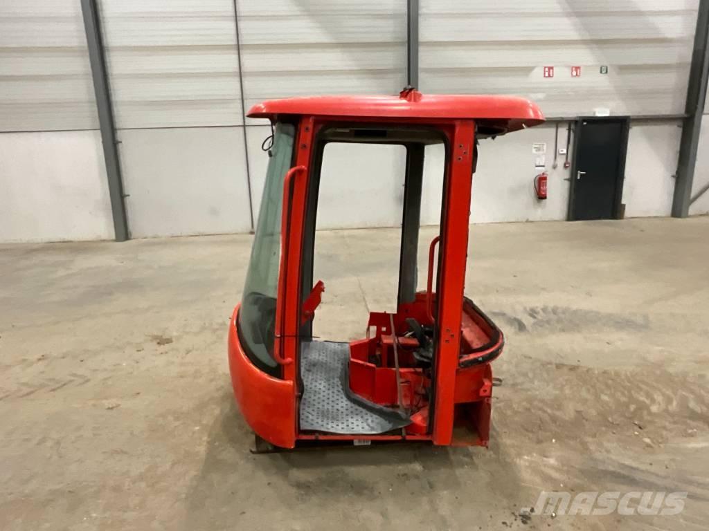 Volvo L 30 B 駕駛室與內部