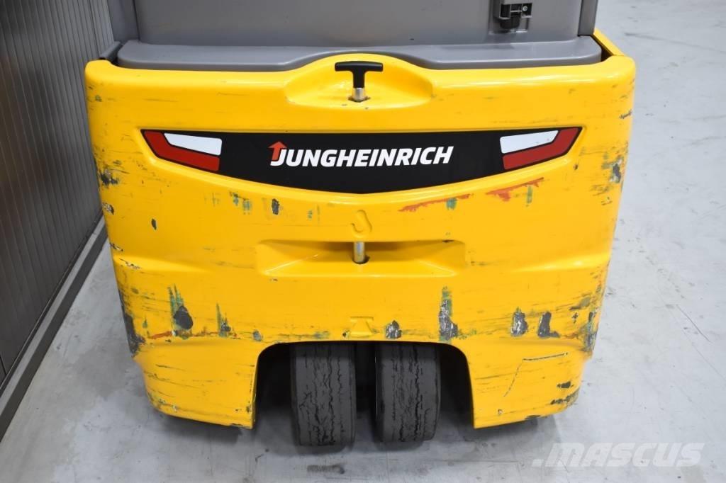 Jungheinrich EFG218 電動堆高機