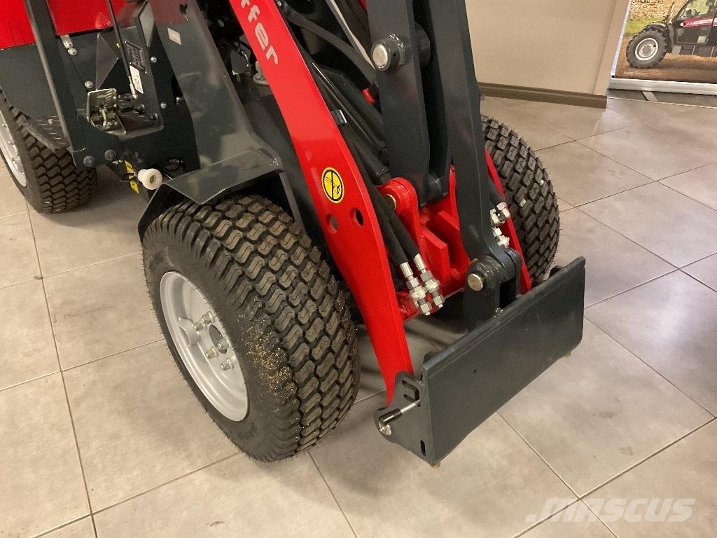 Schäffer 1622 FE 多功能裝載機