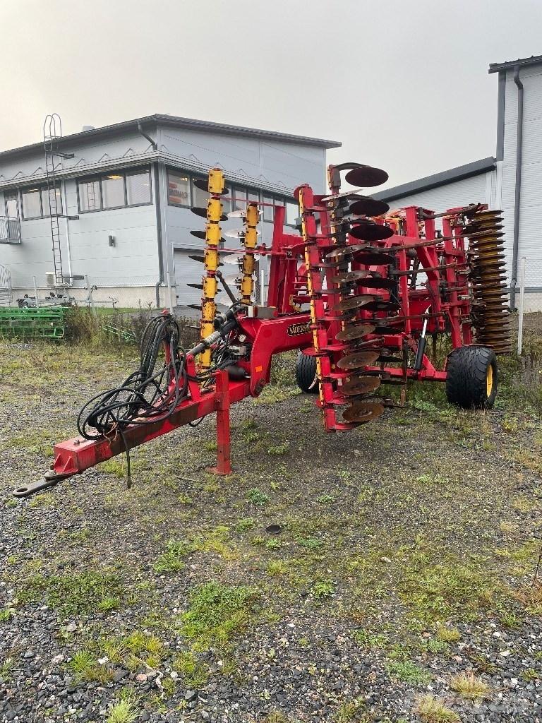 Väderstad Topdown500 中耕管理機