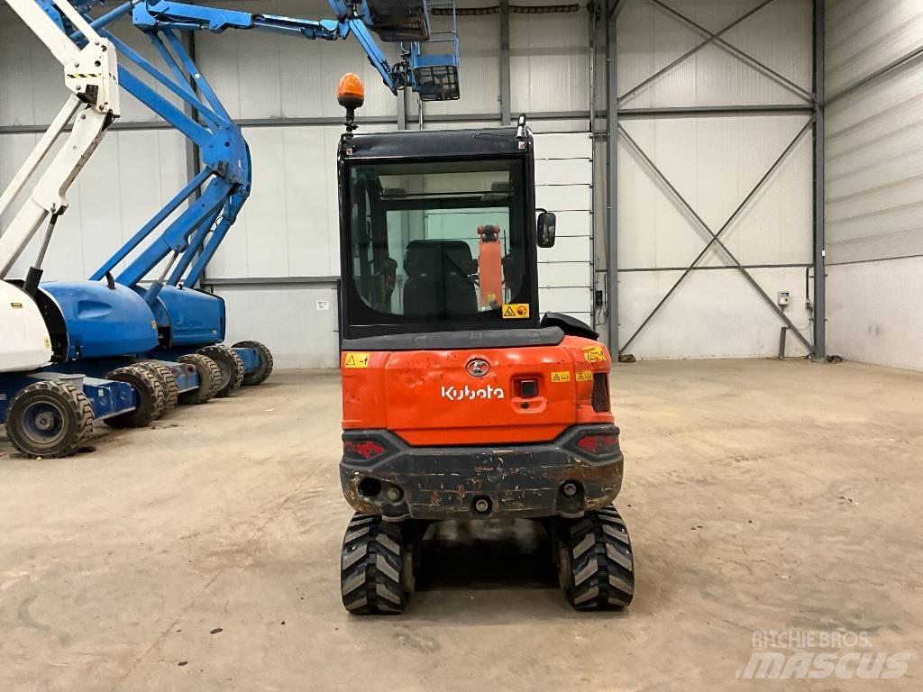 Kubota KX 027-4 小型挖土機/掘鑿機<7t(小型挖掘機)