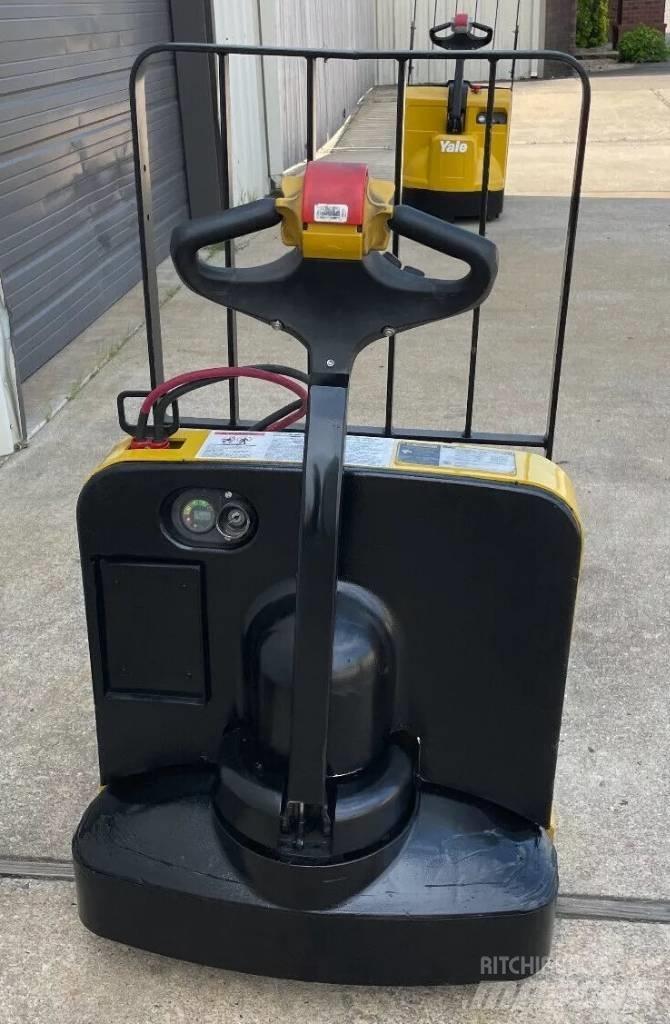 Yale MPW050 手拉式油壓拖板車