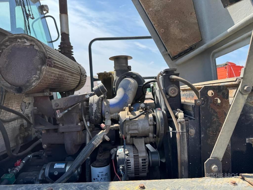 Bomag BW 24 R 膠輪滾壓機