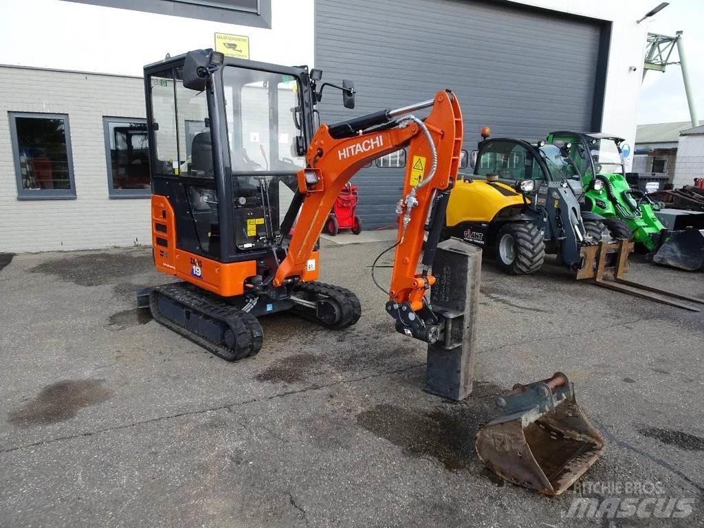 Hitachi ZX19-6CR 小型挖土機/掘鑿機<7t(小型挖掘機)