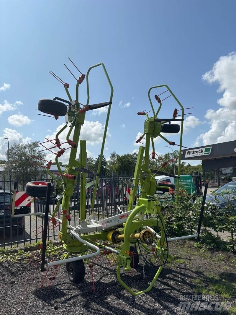 CLAAS Volto 700 耙與翻草機