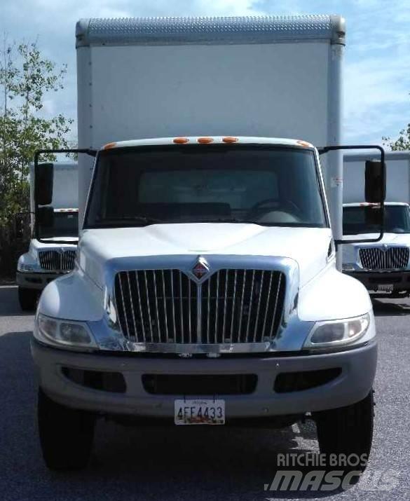 International 43CA 貨箱式卡車
