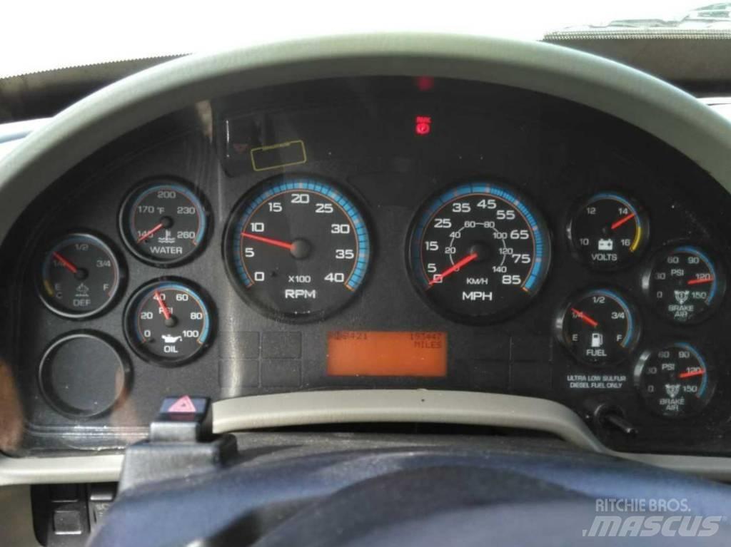 International 43CA 貨箱式卡車
