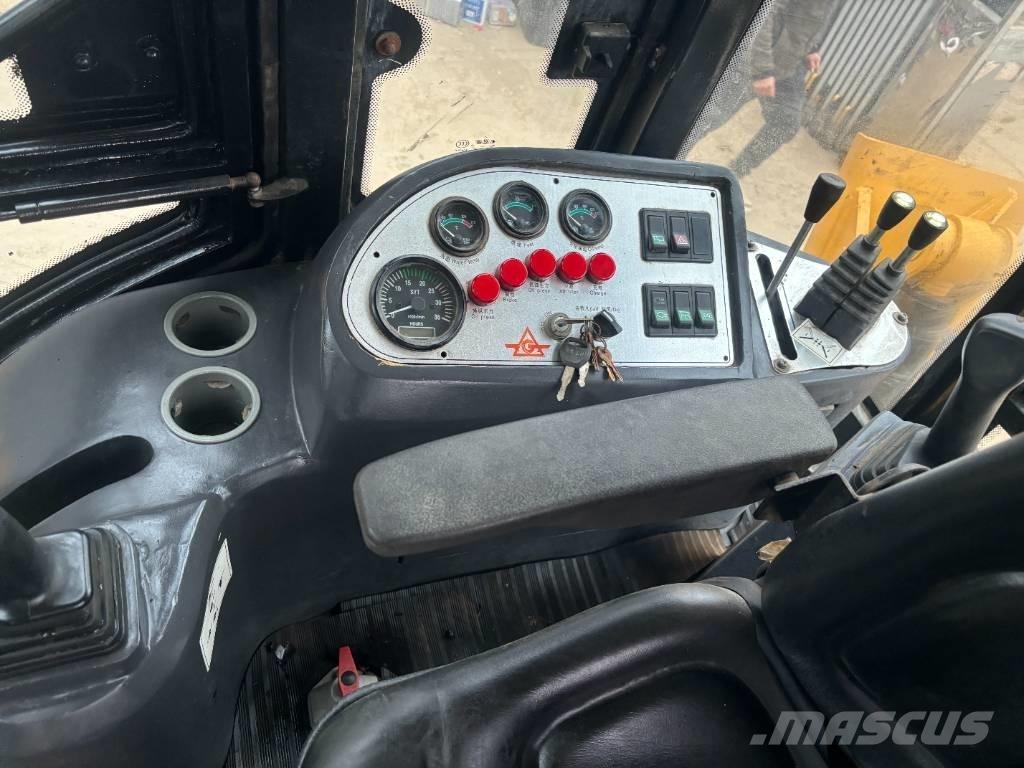 CAT 420 F 反鏟裝載機