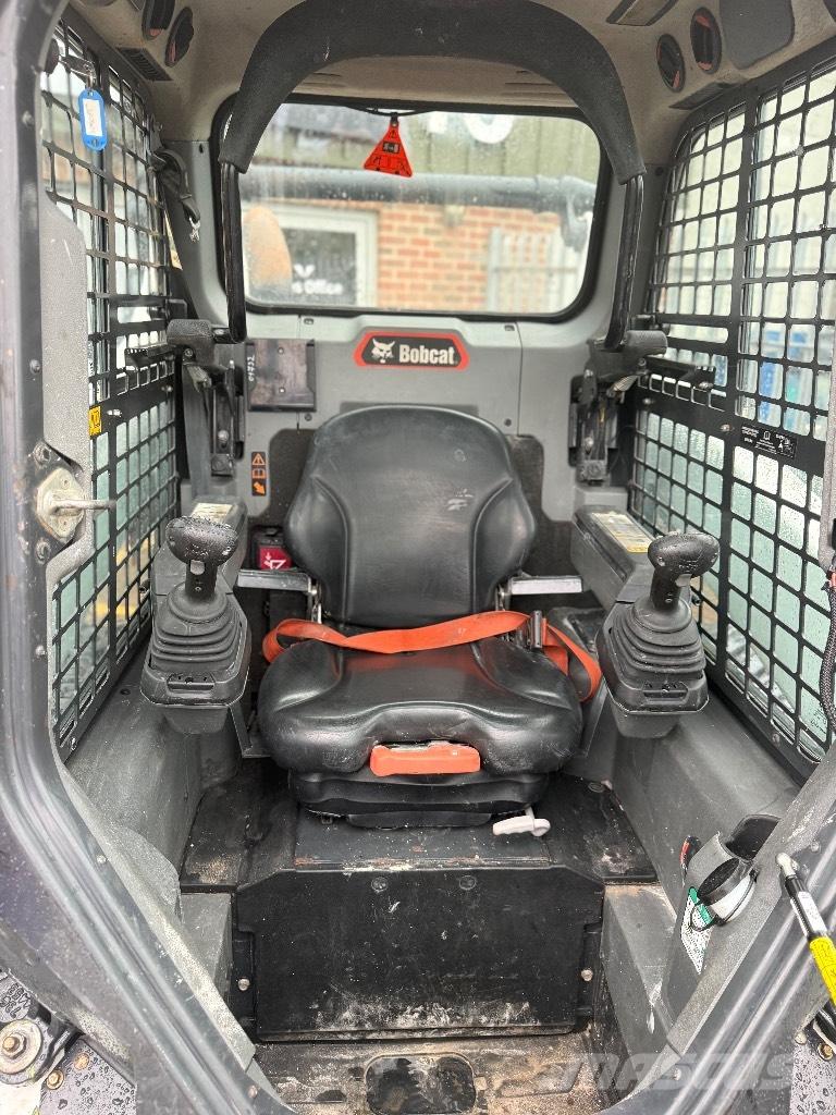 Bobcat T 66 推土機