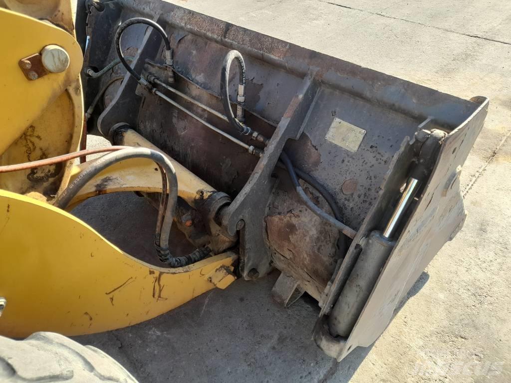 CAT 908 H 2 輪胎式裝載機