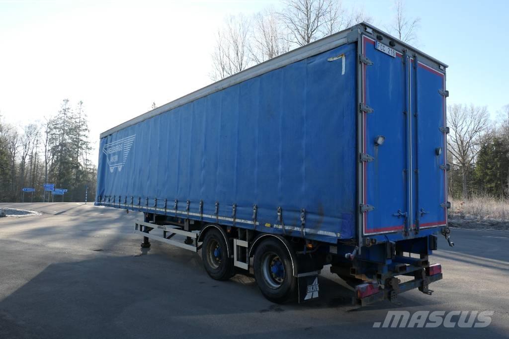 Montracon C2a 篷布半拖車
