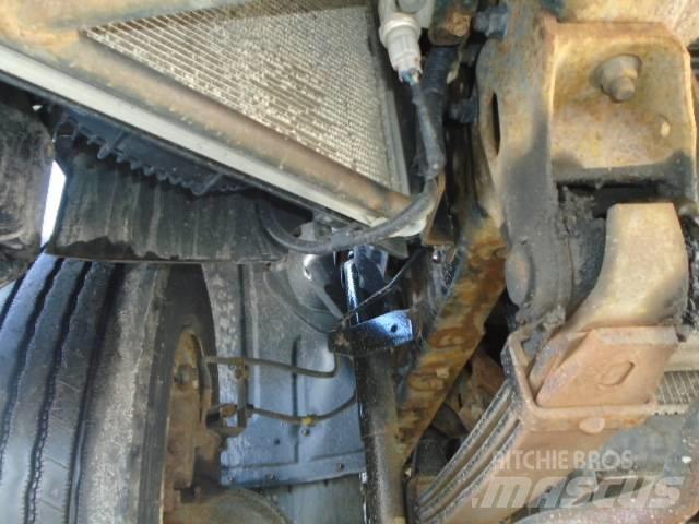Hino 195 廂式貨物運輸車
