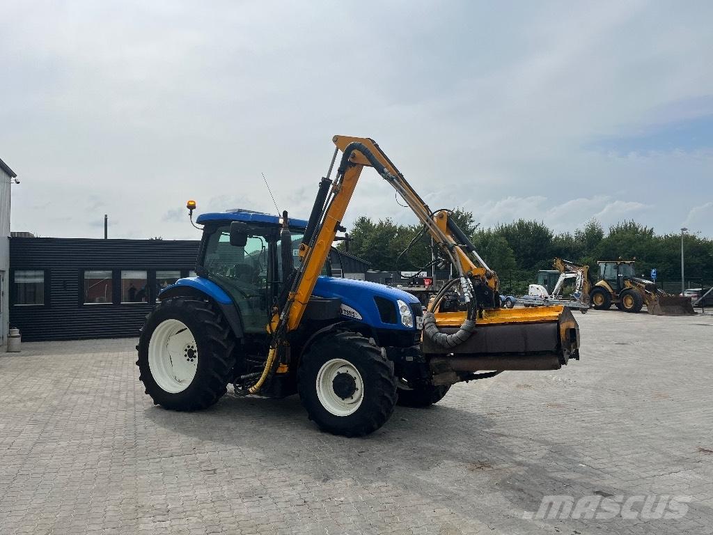 New Holland TS 115 A 曳引機